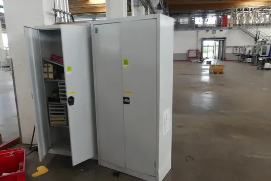 Metal cabinet, without contents