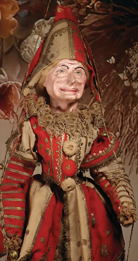 PULCINELLA – vers 1880, 82 cm, tête en papier mâché expressive