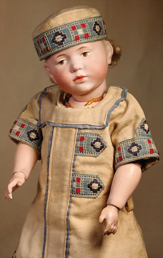 KÄMMER & REINHARDT – Garçon caractère en porcelaine biscuit