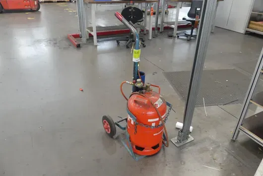 Chariot à bouteilles avec brûleur