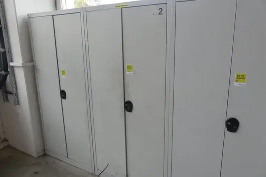 Metalllagerschrank, ohne Inhalt