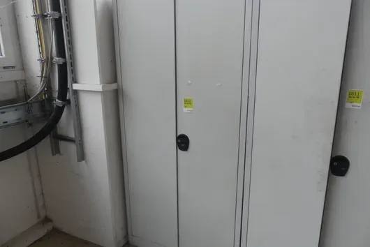 Metalllagerschrank, ohne Inhalt