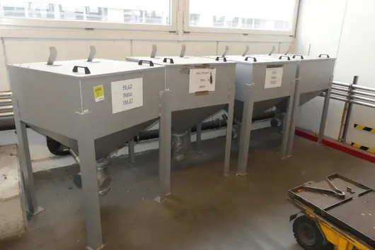 4x Mieszalnik okresowy