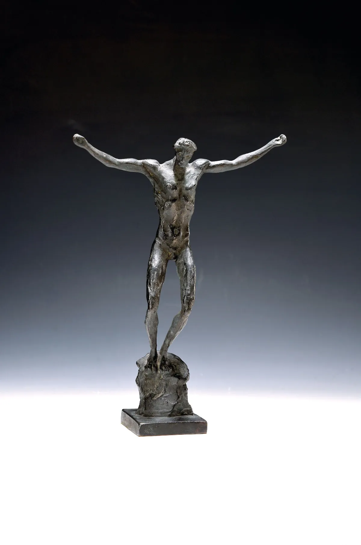 Arno Breker, 1900 Elberfeld - 1991 Düsseldorf, Bronzefigur, "Ecce Homo", rückseitig