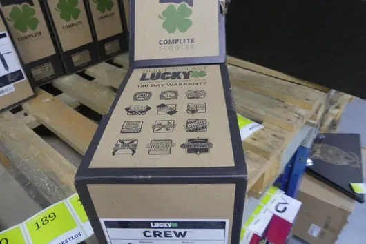 1x Lucky Crew Stunt-Scooter, Platinum