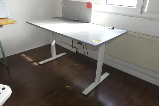 Bureau à hauteur réglable électrique + panneau arrière