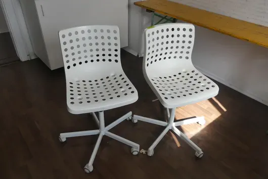2x krzesło biurowe