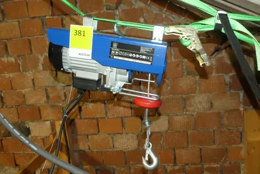 Lux elektrický lanový zvedák