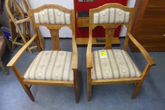 2x Stuhl