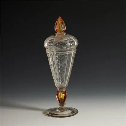 Coupe couverte baroque