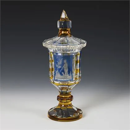Coupe couverte à motifs de chasse
