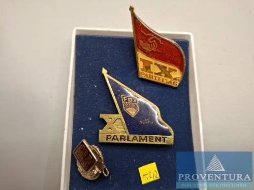 Épinglette RDA FDGB IXe Congrès et Xe Congrès
