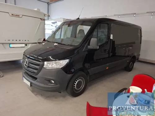 Truck closed box double cab MERCEDES-BENZ Sprinter 317 CDI EZ 2020 170,000 km automatic