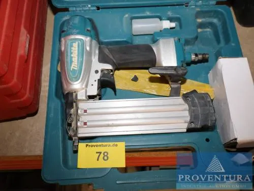 Cloueuse pneumatique MAKITA AF506 année 2022