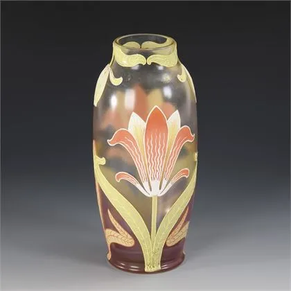 Jugendstil vaas met emaille schildering. Harrach