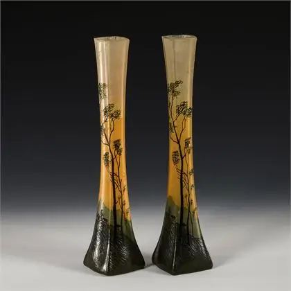 Paar Jugendstil vazen met landschapsdecor. Legras & Cie
