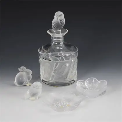 Karaf, 2 bloemschalen, haas en uil. Lalique