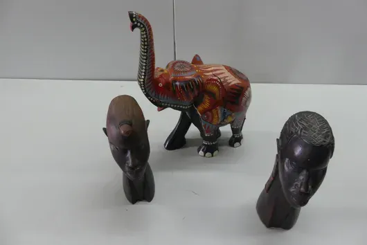Soubor dřevěných figurek
