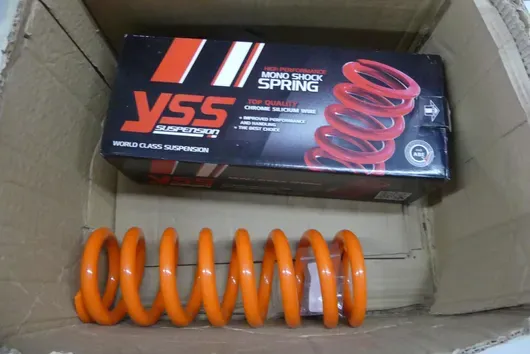 2x YSS Suspension monospring