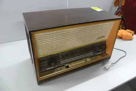 Radio vintage SABA