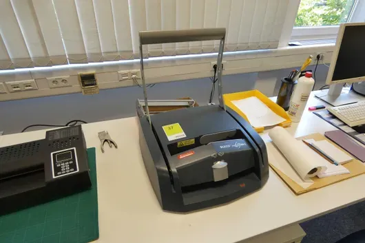 Relieuse LEITZ impress BIND 280