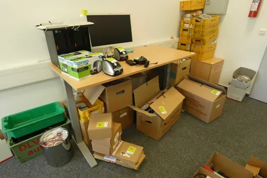 Bureau à hauteur réglable électrique