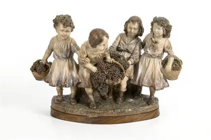 Grote jugendstil terracotta kindergroep "Druivenoogst"