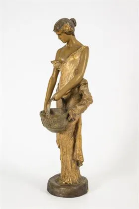 Femme avec panier à anse. Manufacture viennoise Friedrich Goldscheider