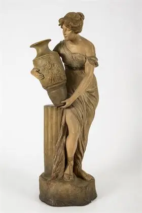 Figurine : porte-vase. Manufacture viennoise Friedrich Goldscheider