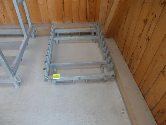 Skladovací regál