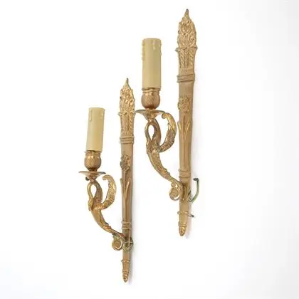 Paire de chandeliers muraux