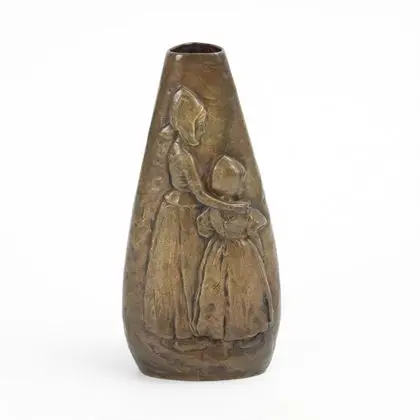 Vase en bronze avec motif hollandais