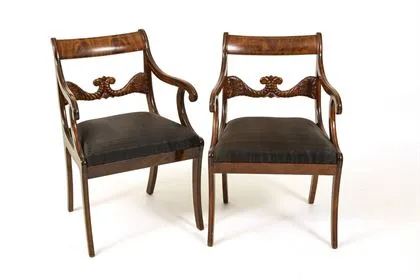 2 fauteuils Biedermeier à accoudoirs