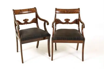 2 fauteuils Biedermeier à accoudoirs