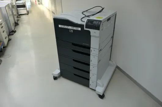 Принтер HP Color LaserJet Enterprise M750