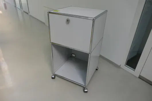 USM Haller Container, rollbar