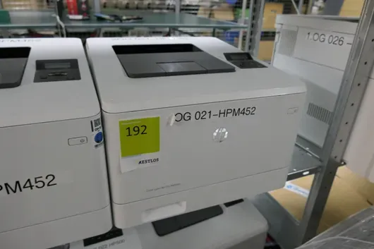 HP Color LaserJet Pro M452dn Drucker