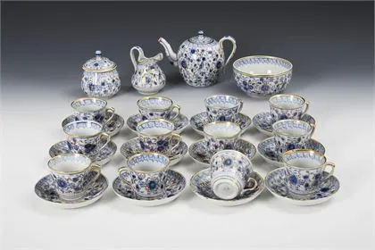 Theeservies vogelmotief. Schney