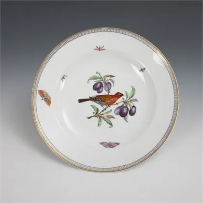 Empire-Teller mit Vogel- und Insektenmalerei. KPM Berlin