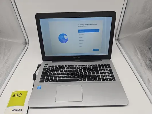 Asus Notebook Windows 11 vč. napájecího adaptéru