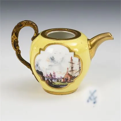 Barok miniatuurkan met koopvaardijschildering. Meissen