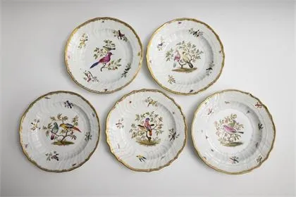 5 assiettes avec peinture d'oiseaux. Meissen