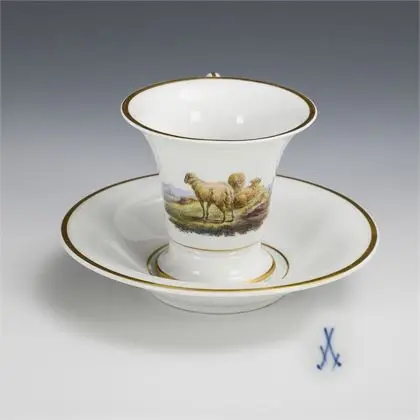 Vitrinekop met dierschildering. Meissen