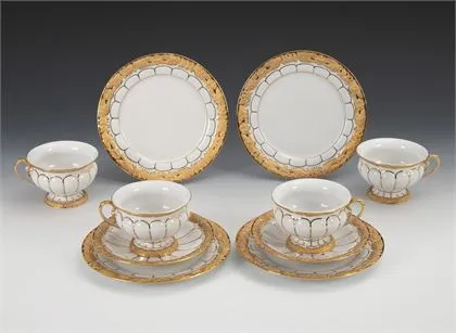 10 porcelaines « X-Form ». Meissen