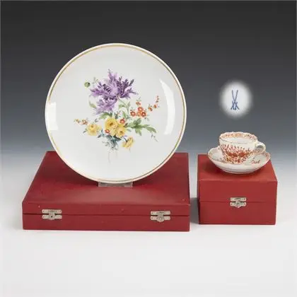 Bord en mokkakopje in originele etuis. Meissen