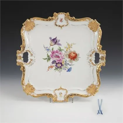 Plateau d'apparat avec peinture florale. Meissen