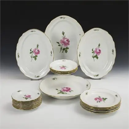 21 delen van een servies "Rote Rose". Meissen
