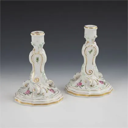 Pair of candlesticks "Rote Rose". Meissen