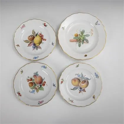 3 + 1 borden met vruchtenschildering. Meissen
