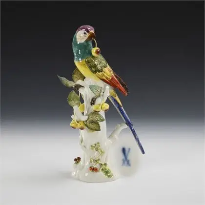 Papegaai met kersen. Meissen